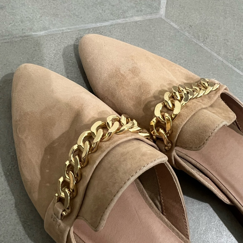 Steve Madden tan pointed toe chain flats - Picture 11 of 11